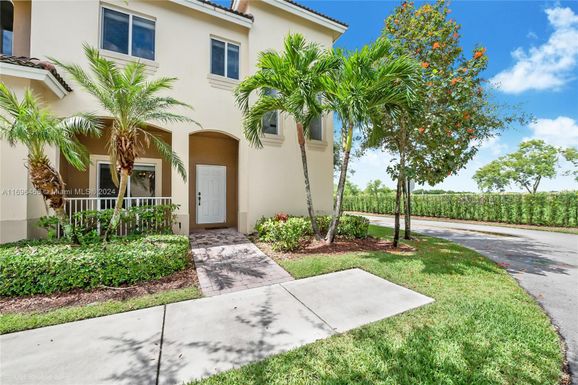 1611 SE 23rd Path, Homestead FL 33035