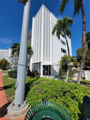 1100 Alton Rd # 2E, Miami Beach FL 33139