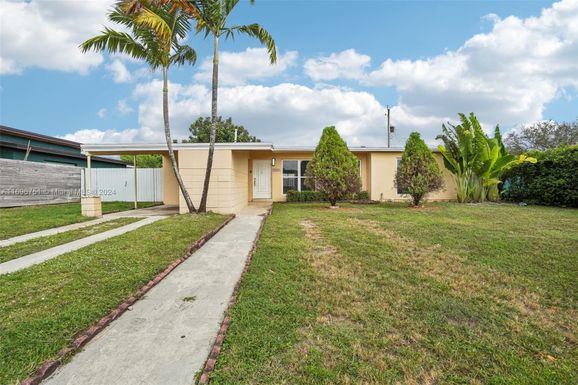 4329 SW 97th Ct, Miami FL 33165