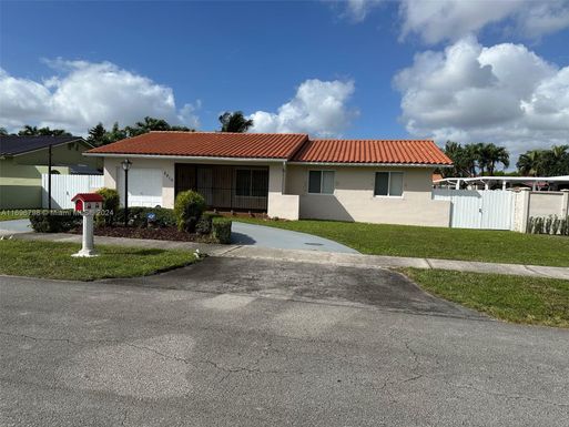 2810 SW 108th Pl, Miami FL 33165