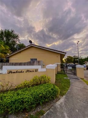 3868 SW 48th Ave # 3868, Pembroke Park FL 33023