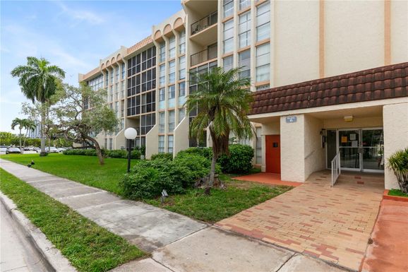 2000 Atlantic Shores Blvd # 502, Hallandale Beach FL 33009