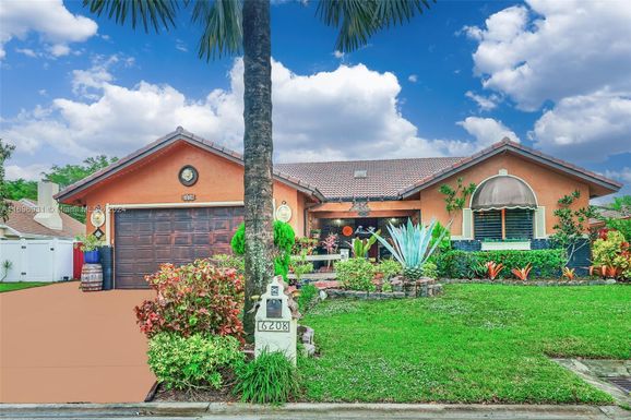 6208 Pine Jog Ave, Boca Raton FL 33433