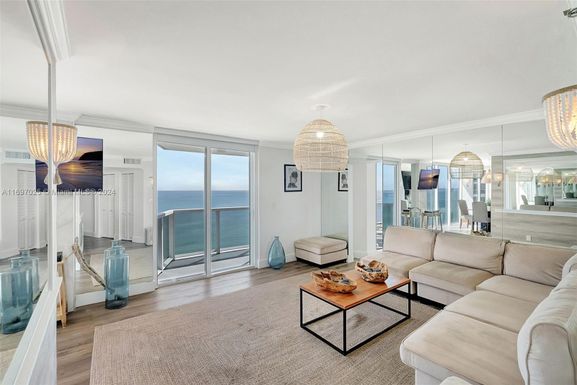 2401 Collins Ave # 1902, Miami Beach FL 33140