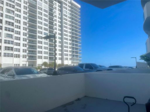 3001 S Ocean Dr # 103, Hollywood FL 33019