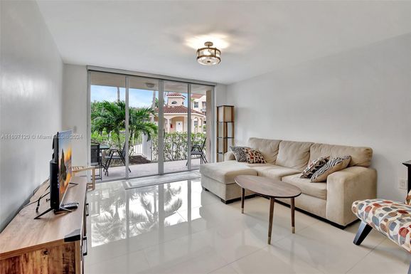 2711 Ocean Club Blvd # 107, Hollywood FL 33019