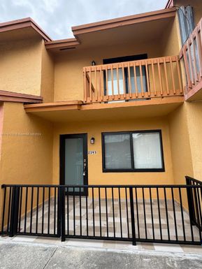 2393 W 66th Pl # 104, Hialeah FL 33016