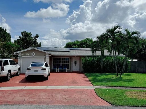 301 NW 83rd Way, Pembroke Pines FL 33024