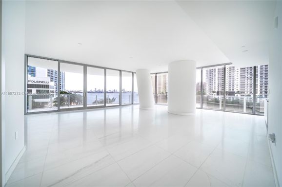 300 Biscayne Blvd Way # 401E, Miami FL 33131