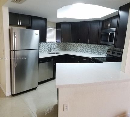 8343 Lake Dr # 503, Doral FL 33166