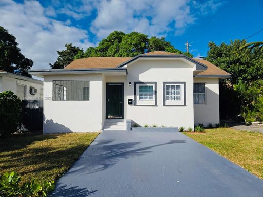 645 NW 47th St, Miami FL 33127