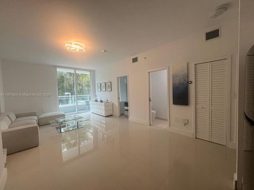 2020 Prairie Ave # 205, Miami Beach FL 33139