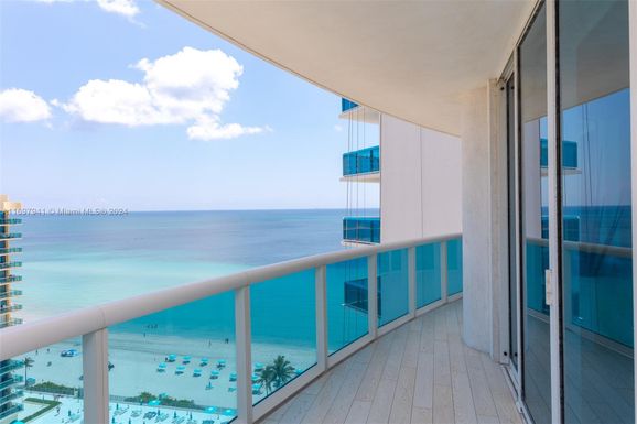 2711 S Ocean Dr # 1601, Hollywood FL 33019