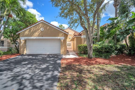 1525 Seabay Rd, Weston FL 33326