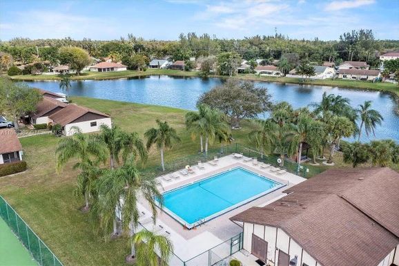 77 Via De Casas Norte # 77, Boynton Beach FL 33426