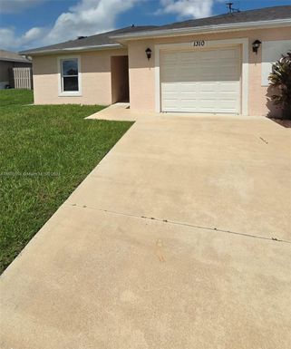 1310 SW 7th CT # 1, Cape Coral FL 33991