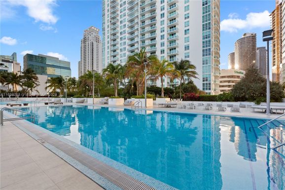 951 Brickell Ave # 1010, Miami FL 33131