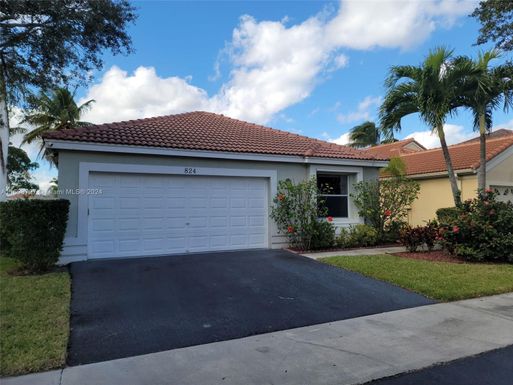 824 Stanton Dr, Weston FL 33326