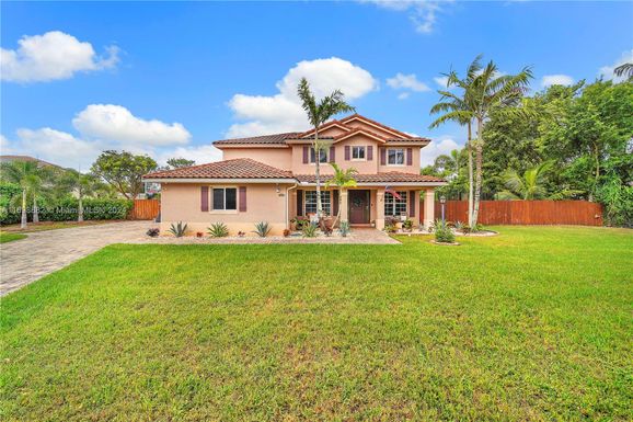 2132 NW 15th Ter, Homestead FL 33030