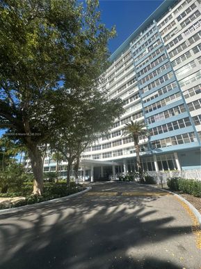 7441 Wayne Ave # 10G, Miami Beach FL 33141