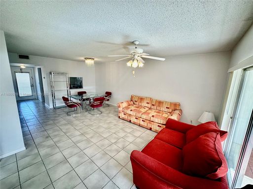 7600 NW 4th Pl # 206, Margate FL 33063