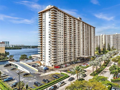 250 174th St # 1109, Sunny Isles Beach FL 33160