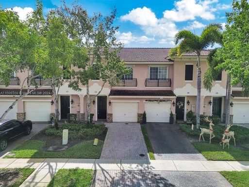 270 Las Brisas Cir # 270, Sunrise FL 33326