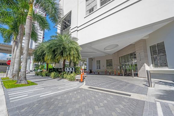 999 SW 1st Ave # 2214, Miami FL 33130