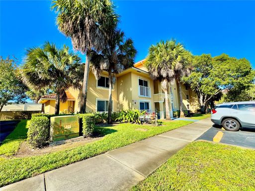 9907 Westwood Dr # 2, Tamarac FL 33321