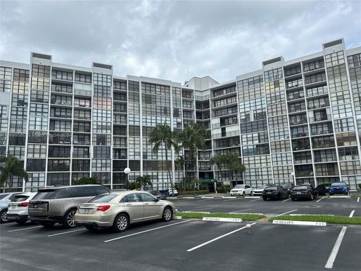 800 Parkview Dr # 406, Hallandale Beach FL 33009