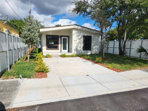 1203 NW 51st Ter, Miami FL 33142