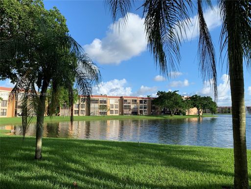 5832 Coral Lake Dr # 308, Margate FL 33063