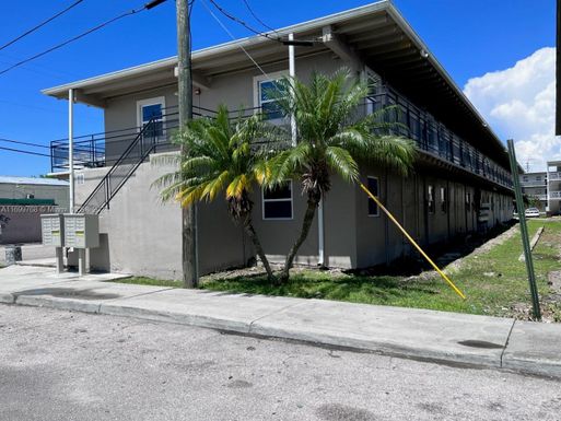 354 Rardin Ave # 18, Pahokee FL 33476