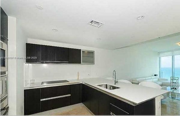 17001 Collins Ave # 1006, Sunny Isles Beach FL 33160