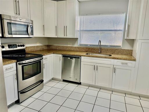 3370 Beau Rivage Dr # 1R, Pompano Beach FL 33064