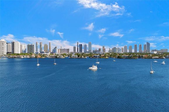 17111 Biscayne Blvd # 909, North Miami Beach FL 33160