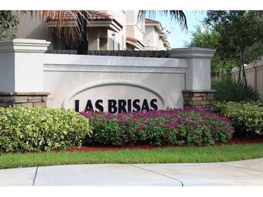 211 LAS BRISAS CR # 211, Sunrise FL 33326