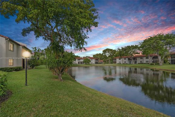 21364 Cypress Hammock Dr # 1H, Boca Raton FL 33428