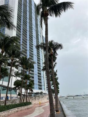 335 S Biscayne Blvd # 1407, Miami FL 33131