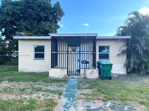 2550 NW 158th St, Miami Gardens FL 33054