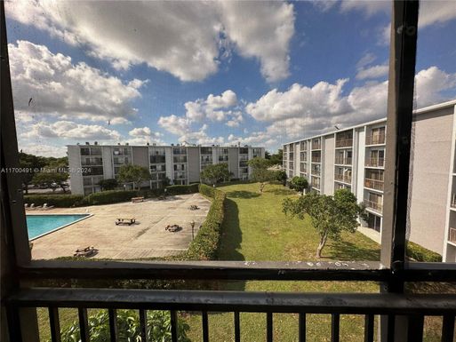 8610 N Sherman Cir # 408, Miramar FL 33025