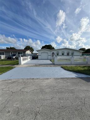 2250 NW 192nd Ter, Miami Gardens FL 33056