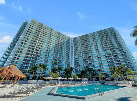 100 Bayview Dr # 408, Sunny Isles Beach FL 33160