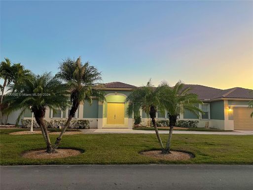 18740 SW 358th St, Homestead FL 33034