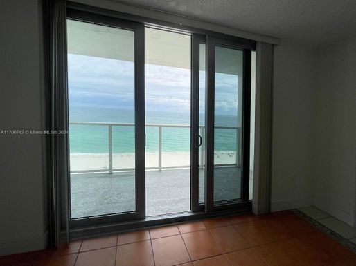 5701 Collins Ave # 1604, Miami Beach FL 33140