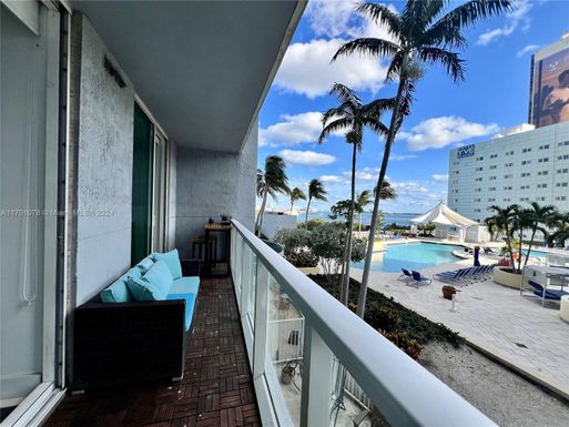 244 Biscayne Blvd # 907, Miami FL 33132