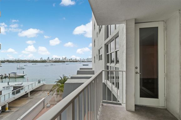 1228 West Ave # 215, Miami Beach FL 33139