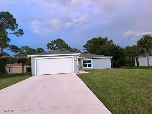 5038 W TRADEWINDS CIR, La Belle FL 33935