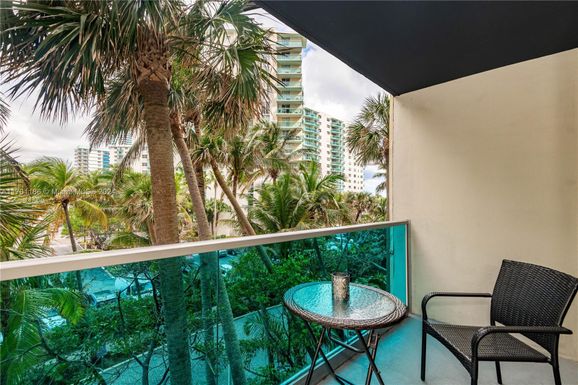 4001 S Ocean Dr # 3C, Hollywood FL 33019