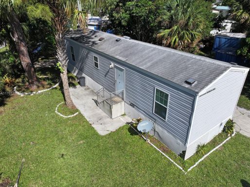 3200 7th S St, Fort Pierce FL 34982